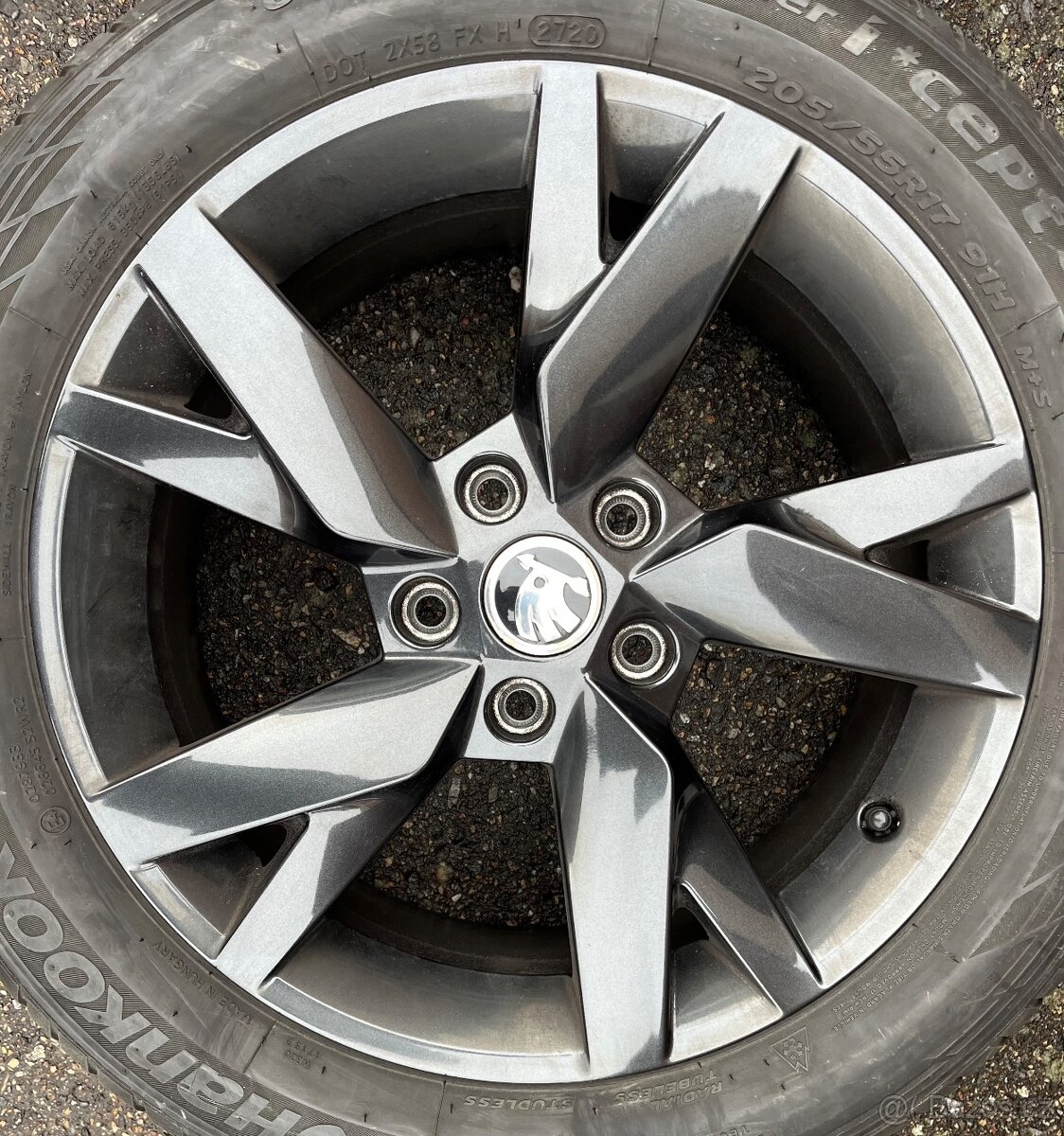 Škoda Octavia 4 alu disky R17 model LYRA