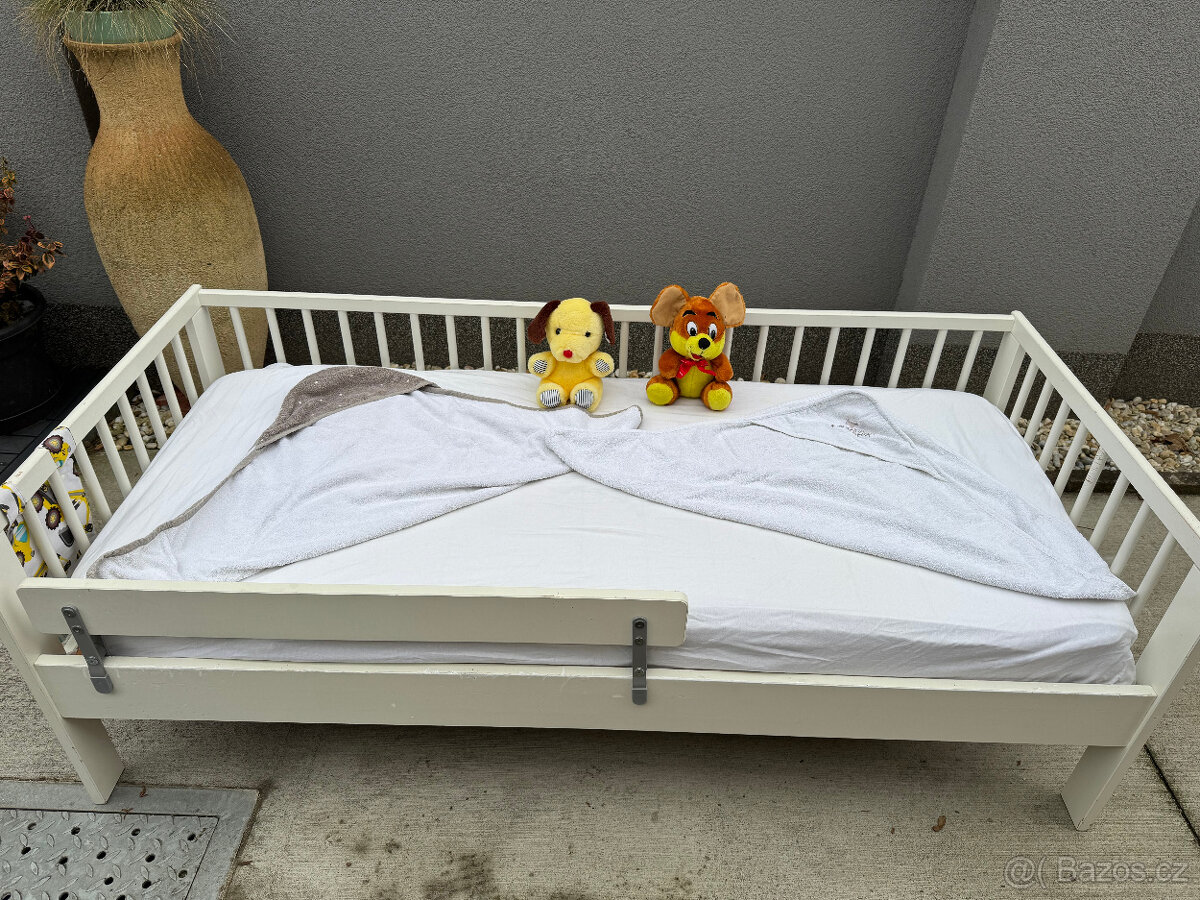 Dětská postýlka Ikea Gulliver + rošt, matrace, příslušenství