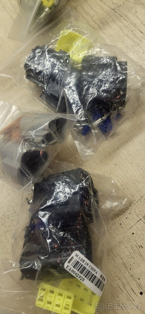 Suzuki LTR 450 konektory