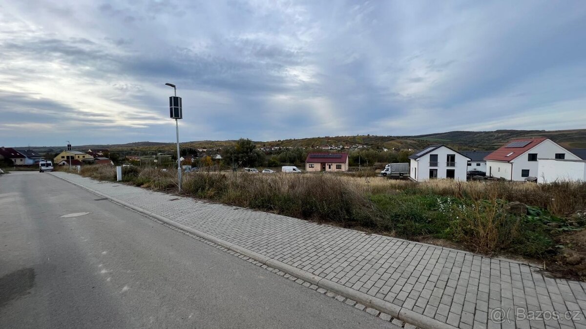 Stavební pozemek Bořetice, 330m2