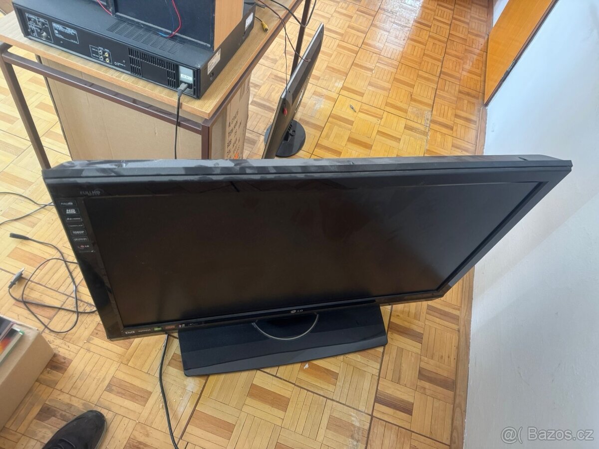 Daruji za odvoz televizi 42LF66