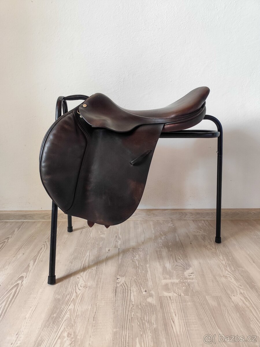 Skokové sedlo Macel