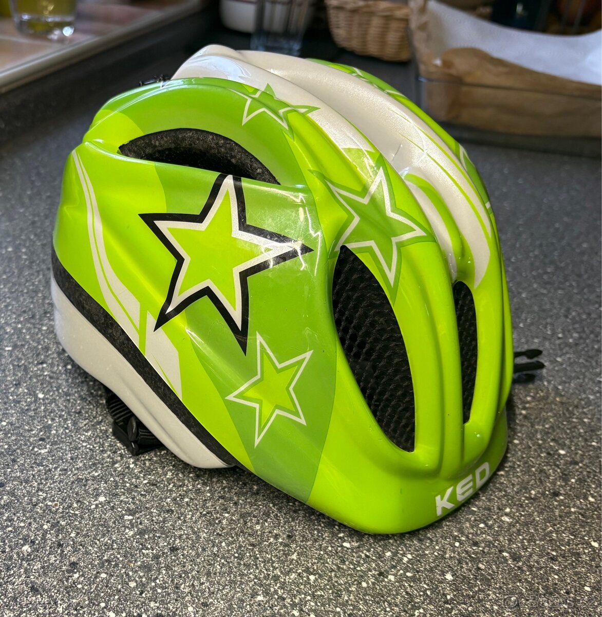 Detska helma na kolo