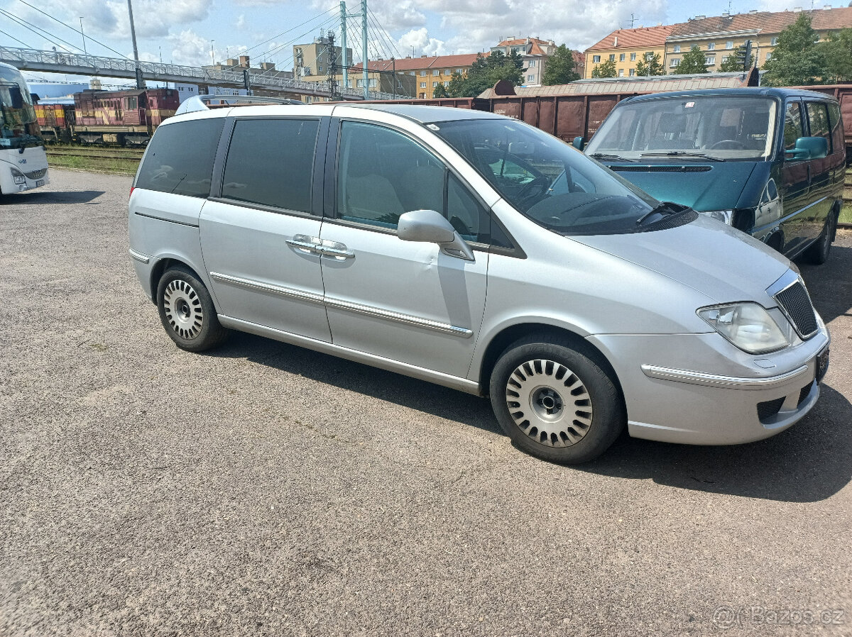 Lancia Phedra 2,0 JTD