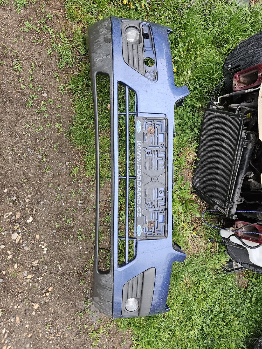 Přední nárazník Ford Focus MK2