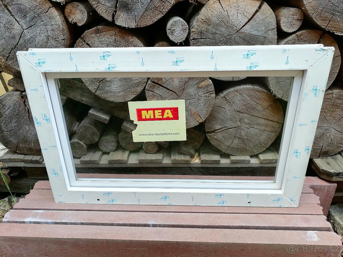 NOVÉ SKLEPNÍ PLASTOVÉ  OKNO