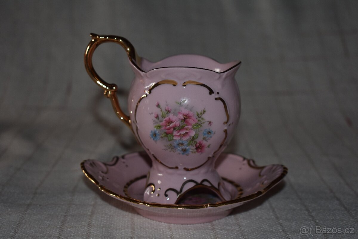 Porcelánový hrnek