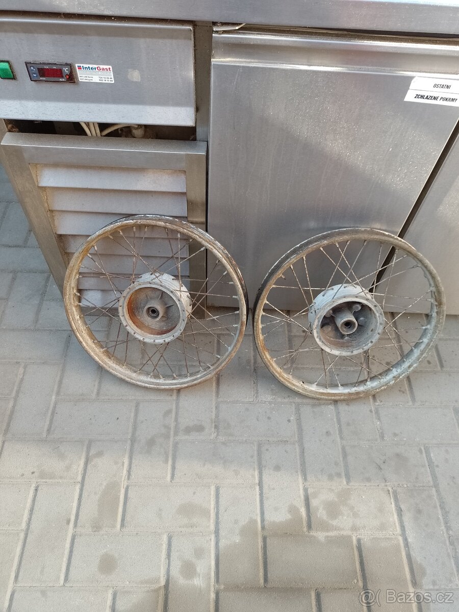 Kola Jawa pionýr
