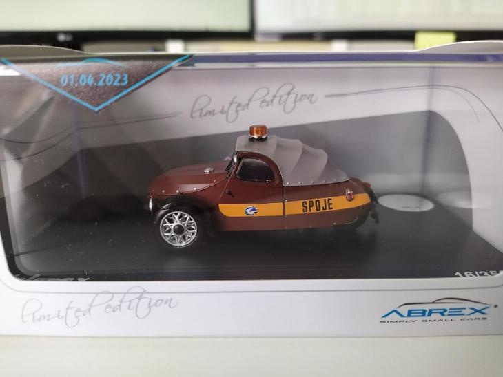 Koupím modely VELOREX v měř. 1:43 SPOJE a TAXI viz foto.