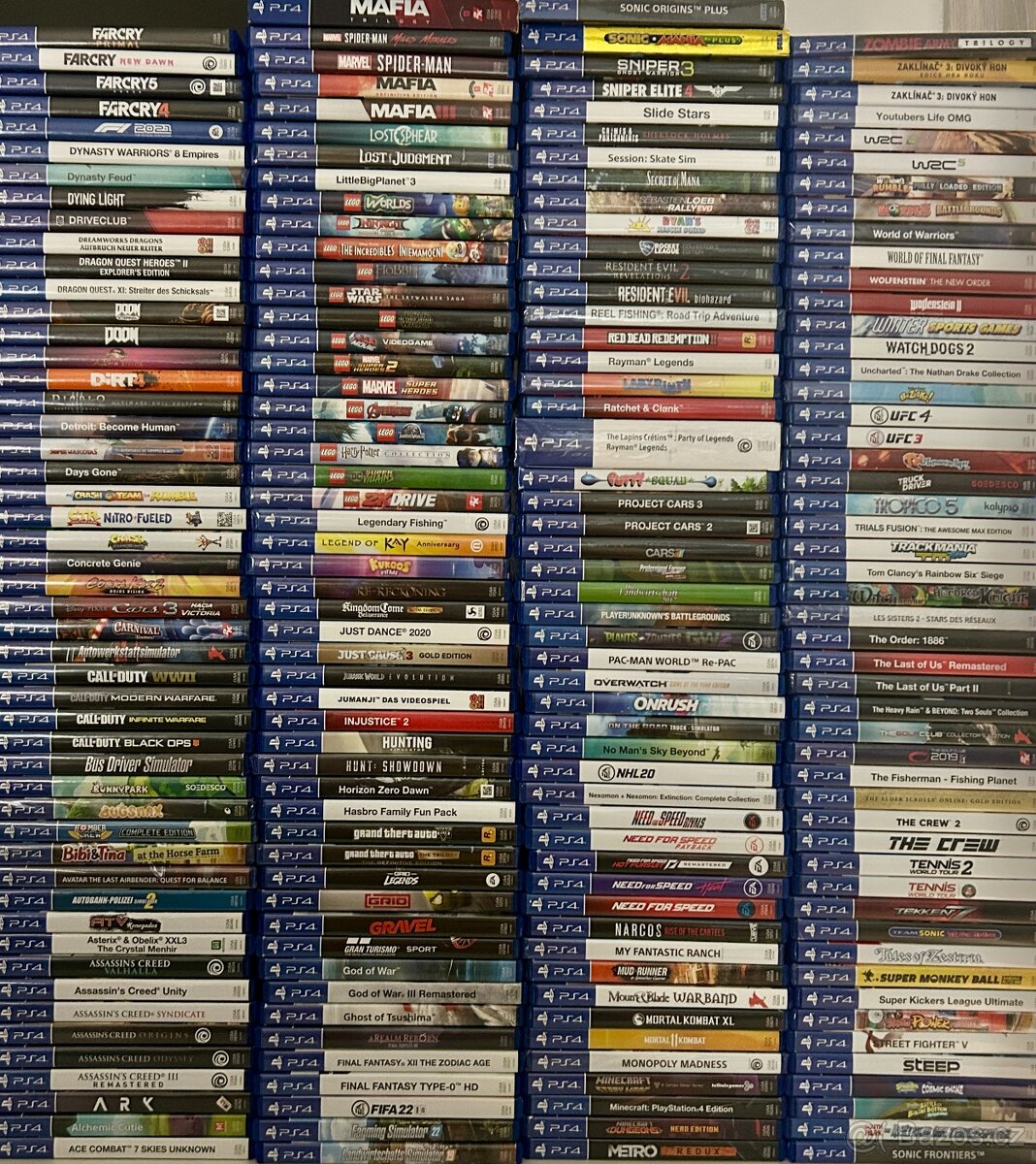 Playstation 4 hry a prislusenstvi