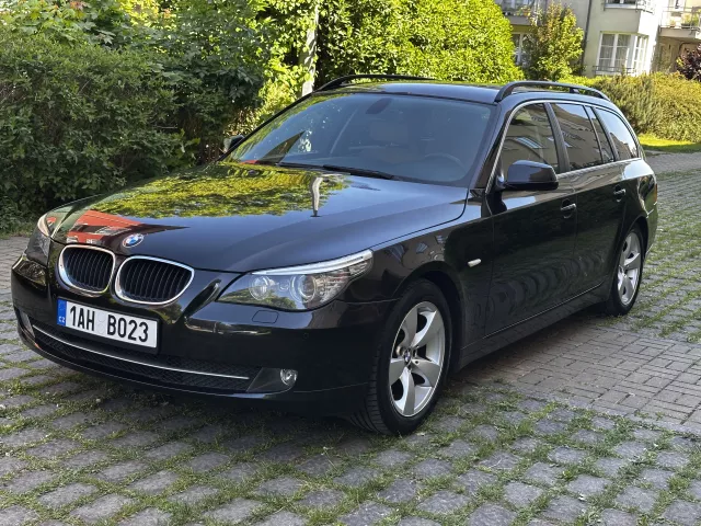 BMW Řada 5 E61 520i 125kW Facelift Kůže Navi Xenony Tažné