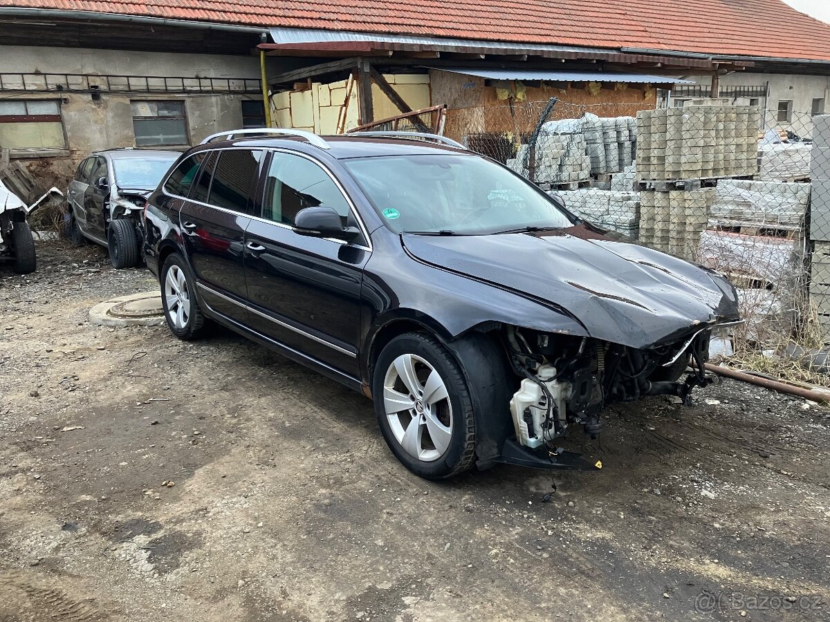 ŠKODA SUPERB II COMBI ELEGANCE 2.0Tdi 103kw-2012