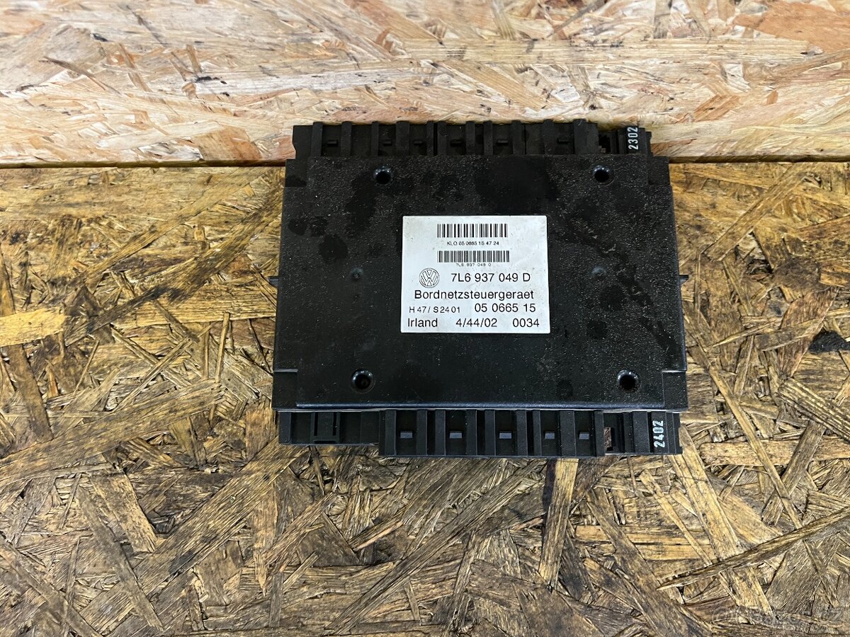 PALUBNÍ ŘÍDICÍ JEDNOTKA VOLKSWAGEN 7L6937049D