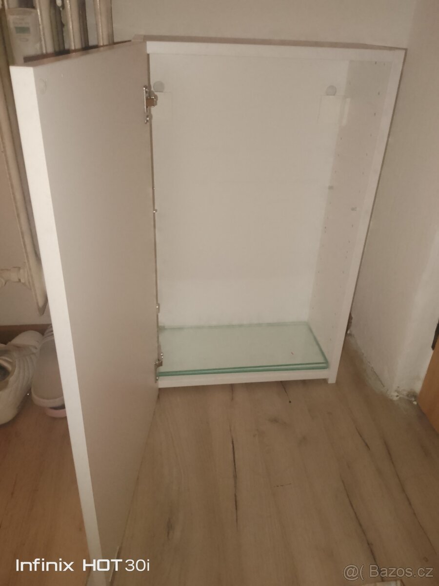 Koupelnová skříňka