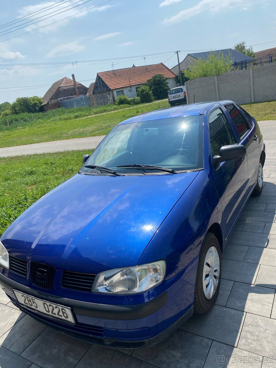 SEAT cordoba 1.4 MPI 44 kW 2002