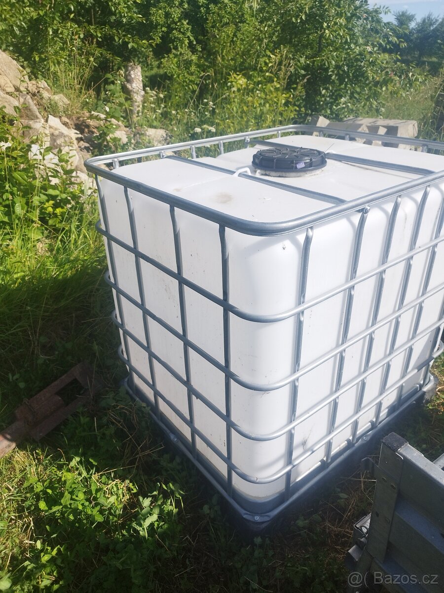 IBC nádrž 1000L