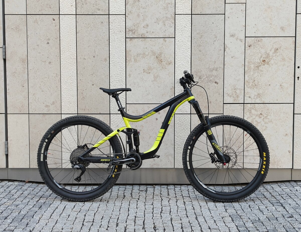 Celoodpružené kolo Giant Reign 2 27,5 vel. M roku 2017