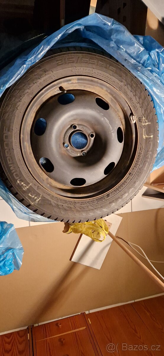 Zimní pneu Nokian 215/55/16 97H XL + disky