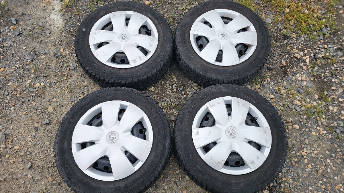 Sada 14" disků Toyota 4x100 + zimní pneu Nokian