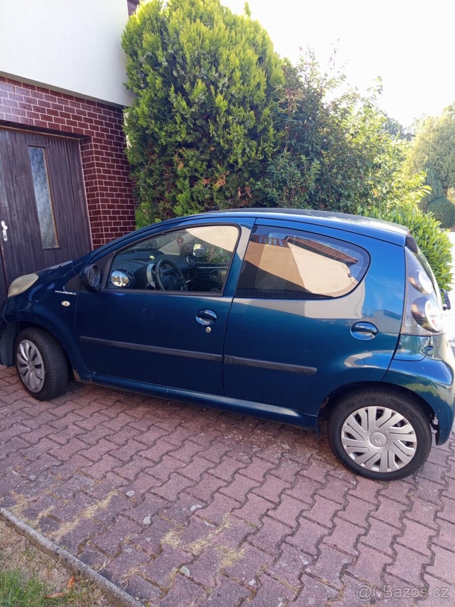 Citroën C1 1.0i, 50 kW, benzín SPĚCHÁ