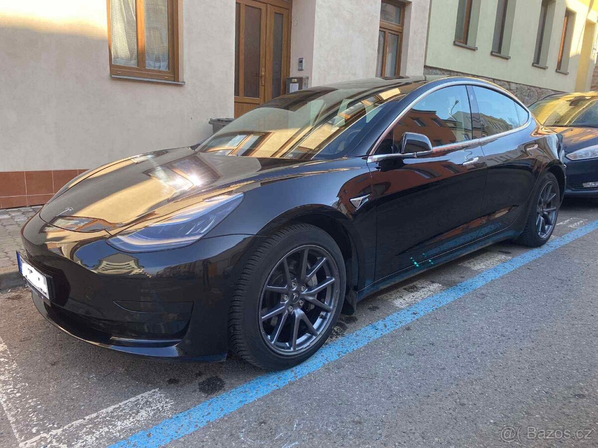 Tesla model 3 Std Range Plus 49kwh