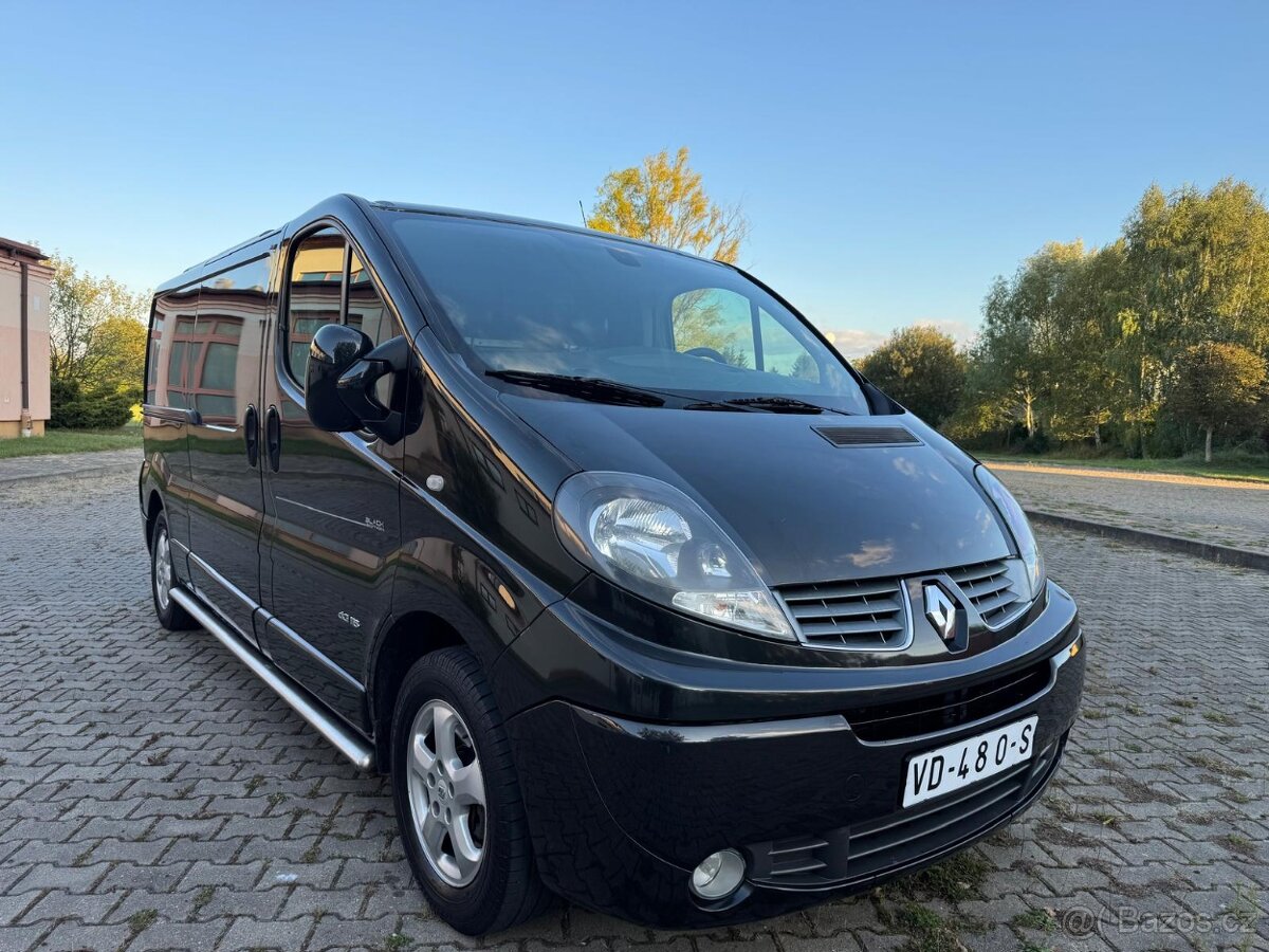 RENAULT TRAFIC 2.0DCI 84KW LONG BLACK EDITION R.V.2013