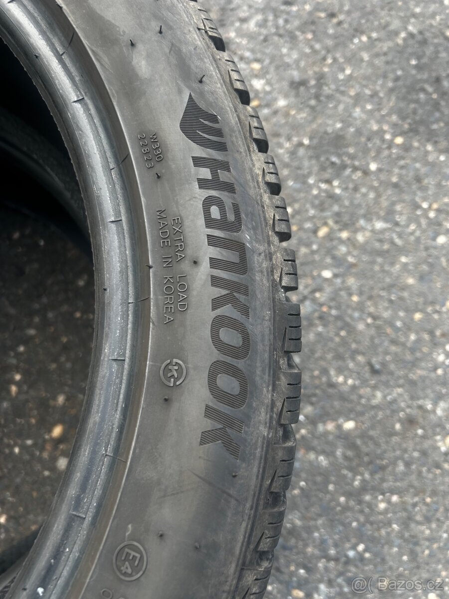 Zimní pneumatiky Hankook 235/45/18