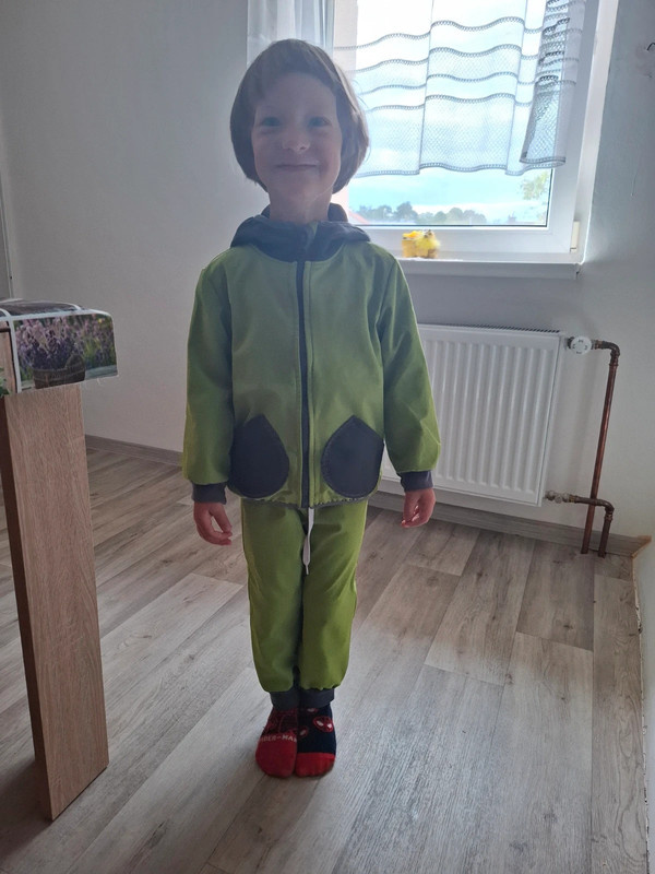 Podzimní handmade softshell souprava Šijeme srdcem 98/104