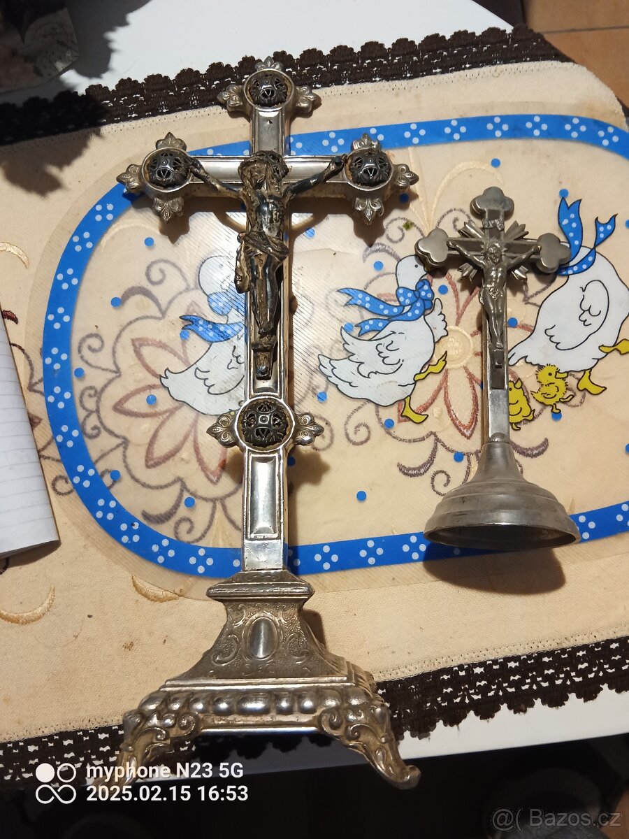 Krize krucixy,svícny poniklovane