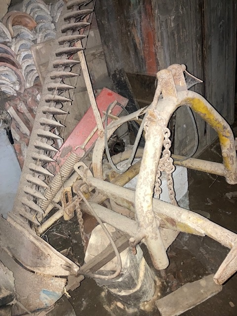 LIŠTOVÁ SEKAČKA NESENÁ ČÁP