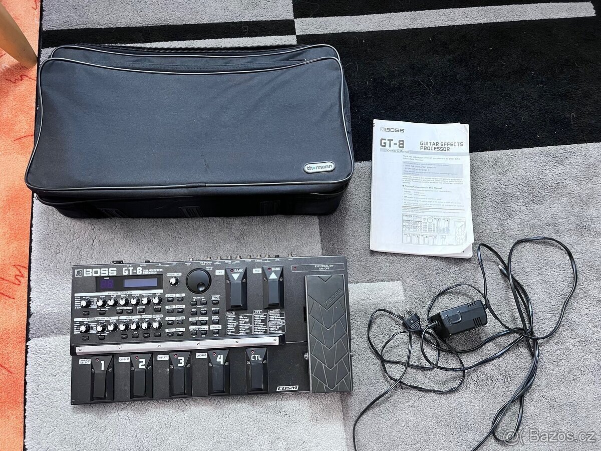 BOSS GT-8 Kytarový efektový procesor
