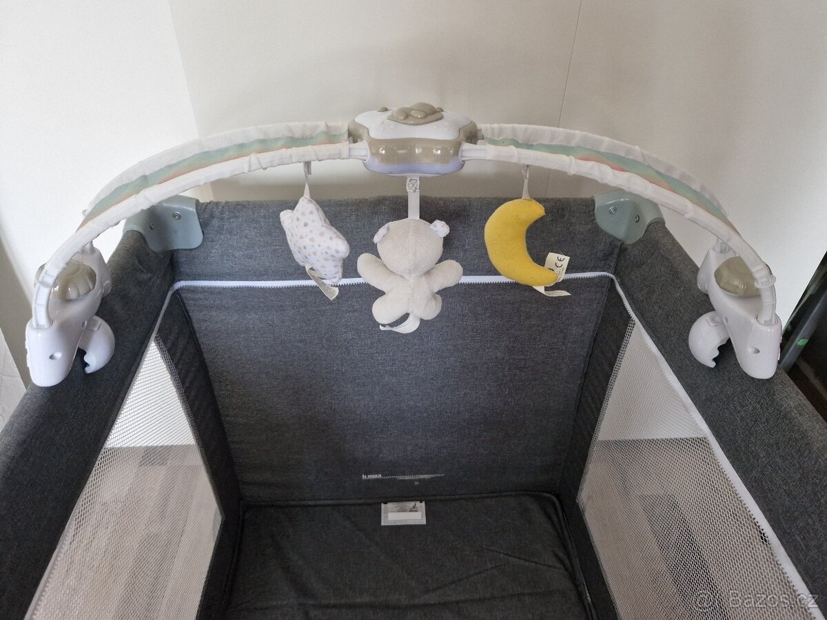 Zavesna hraci a svitici duha Chicco