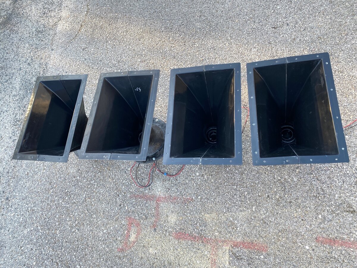 Predám Horna 12” uhol60x45+reproduktor beyma 12mi100