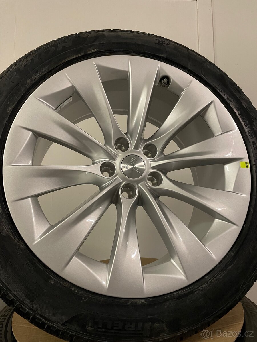 Original zimní alu Tesla Model X r20 + pneu 100%
