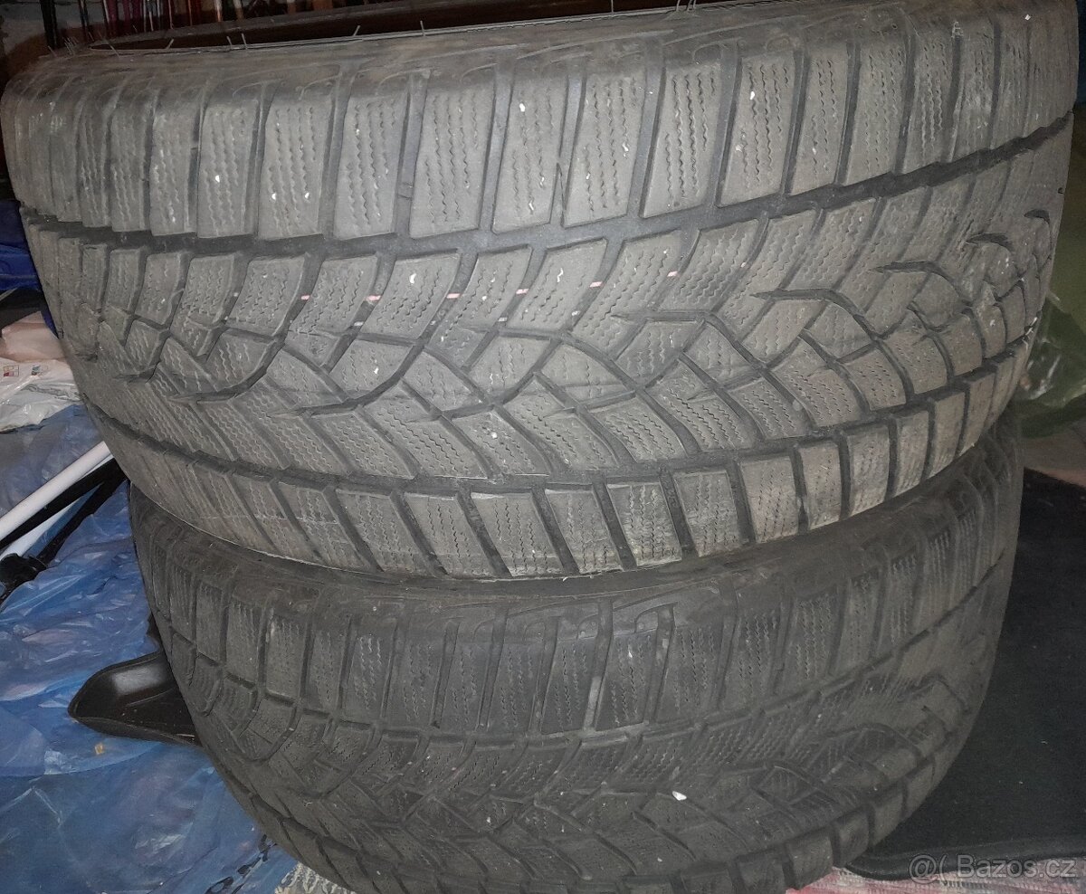 2 ks zimní Goodyear UltraGrip Performance+ 225/40 R18 92V