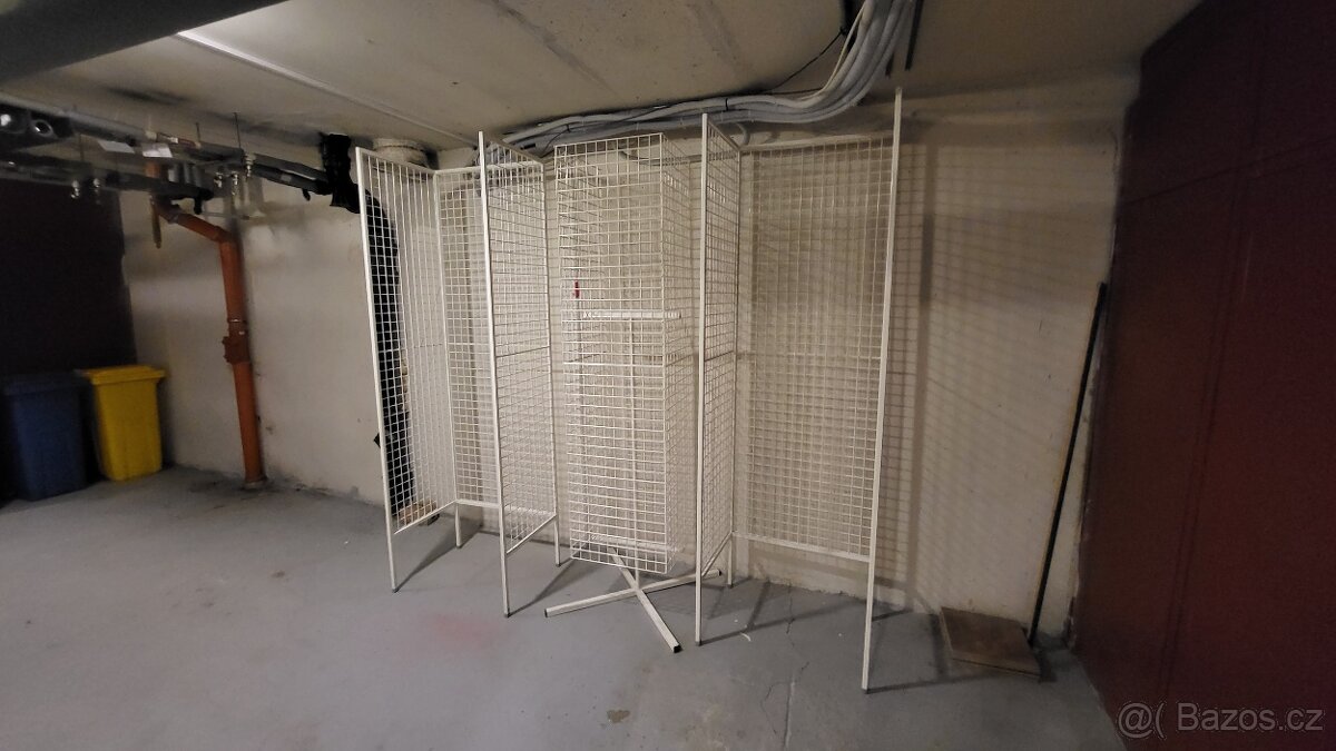 Sada - 3 prodejní stojany