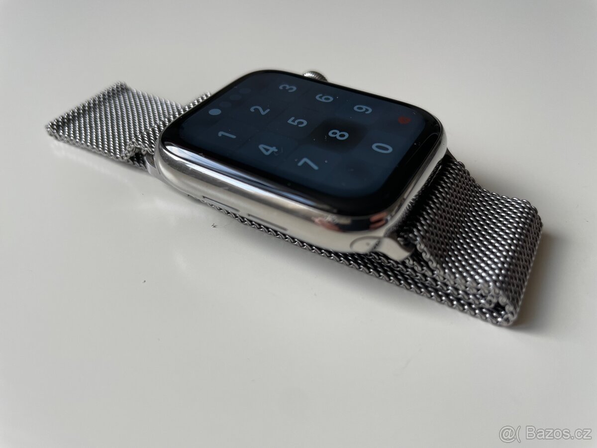 Apple Watch 4 stainless steel