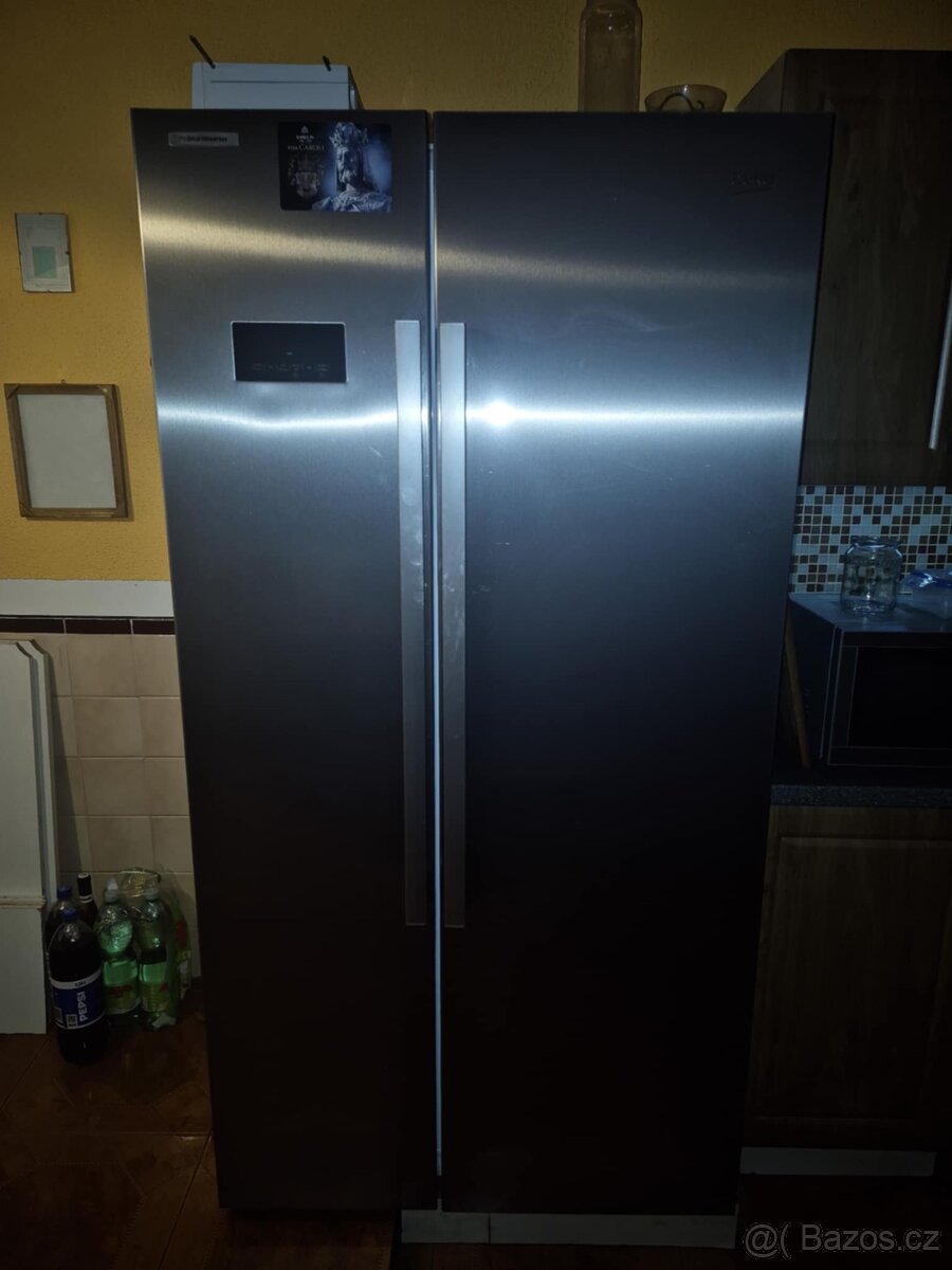 Americká lednice Beko