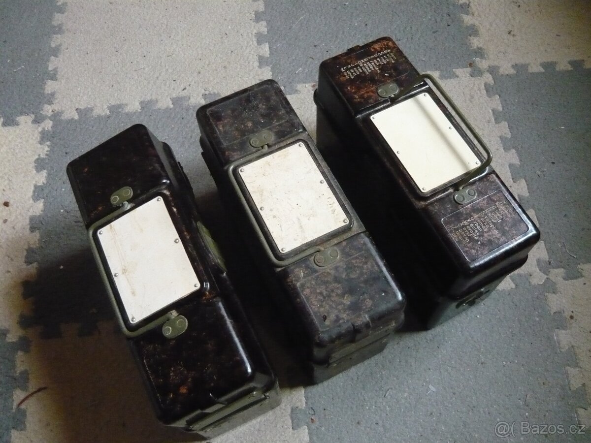 ¨Polní telefony PT-25