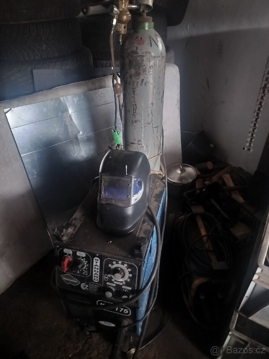 Svářečka CO2