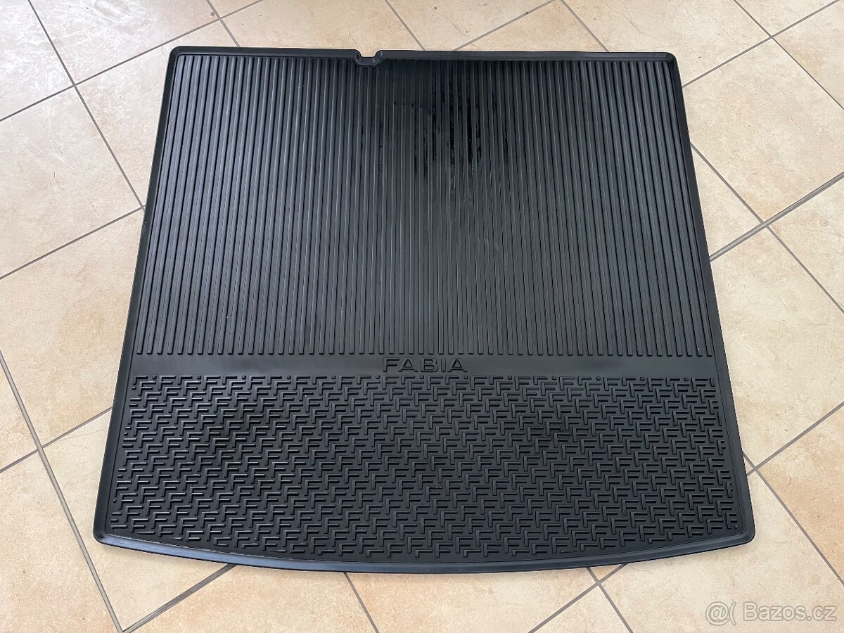 Gumový koberec Škoda Fabia 3 Combi