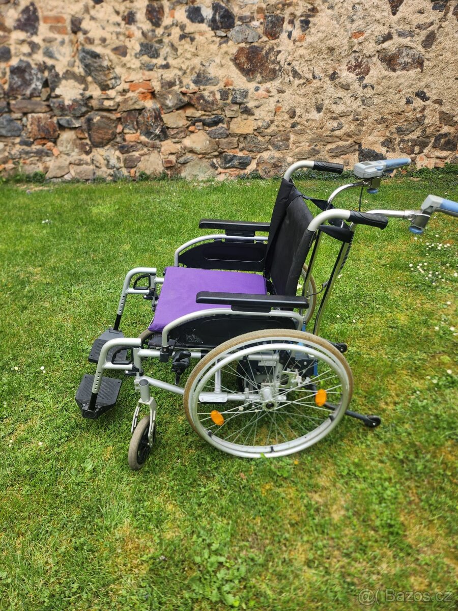 Prodáme invalidní vozík