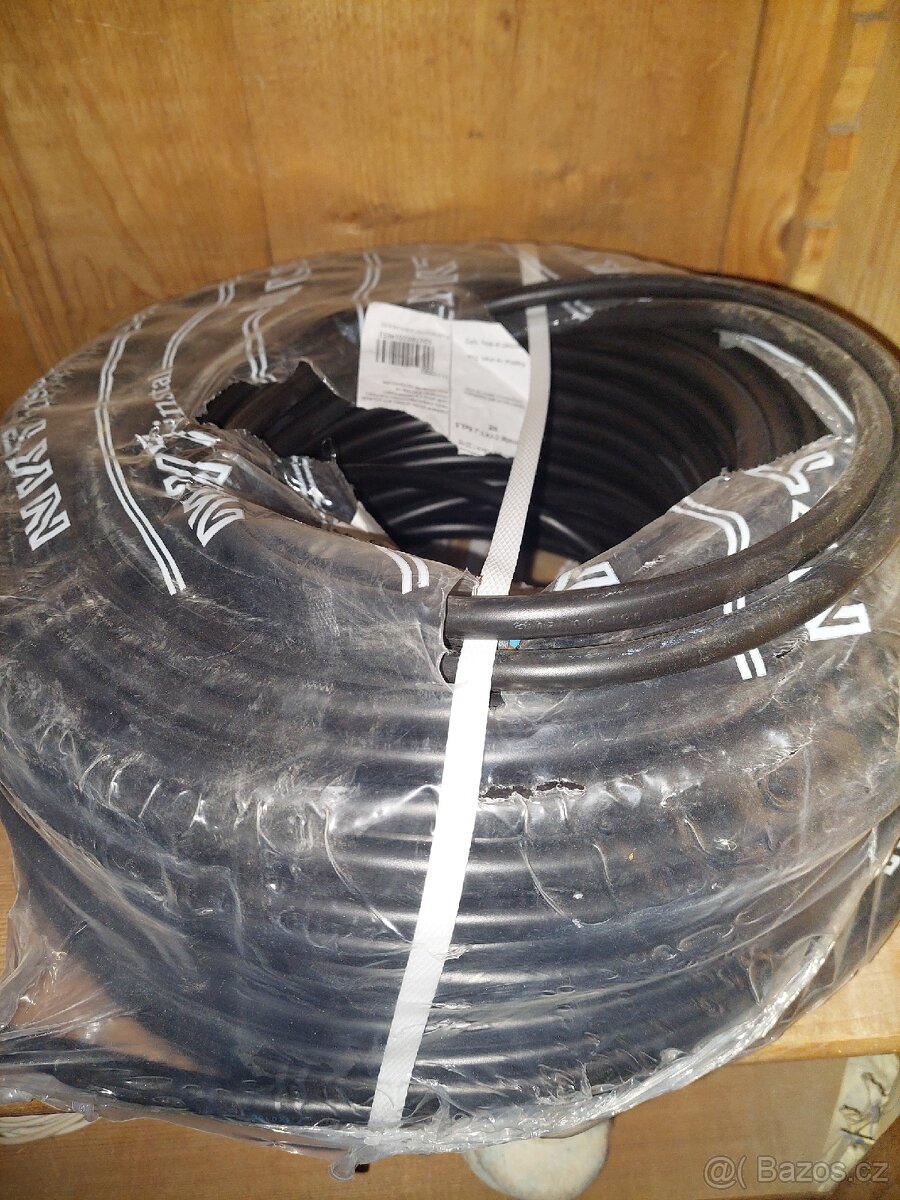 Prodám kabel CYKY 3x2,5mm 100m a 5x1,5mm 73m