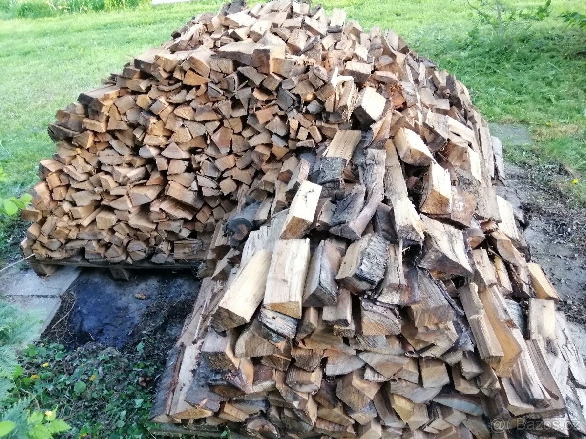 Dřevo třešně