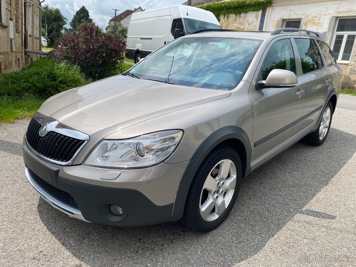 Škoda Octavia Scout 4x4 2.0TDI 103kW CR klimatronic Webasto