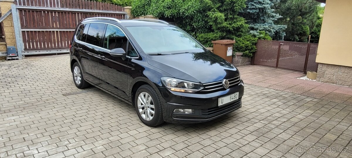 VW Touran TDi 2017 7 sedaček NAVI KESSY PARK.KAMERA ACC