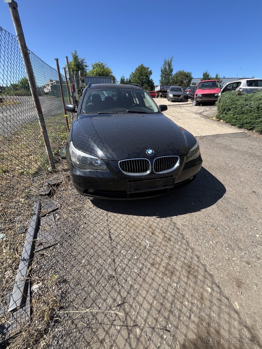 BMW 523i