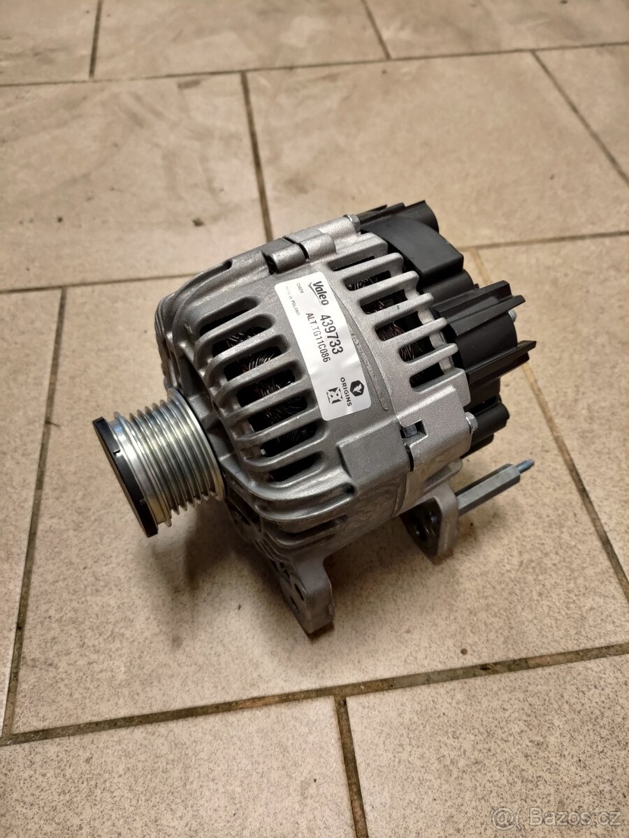 Alternátor Valeo 439733