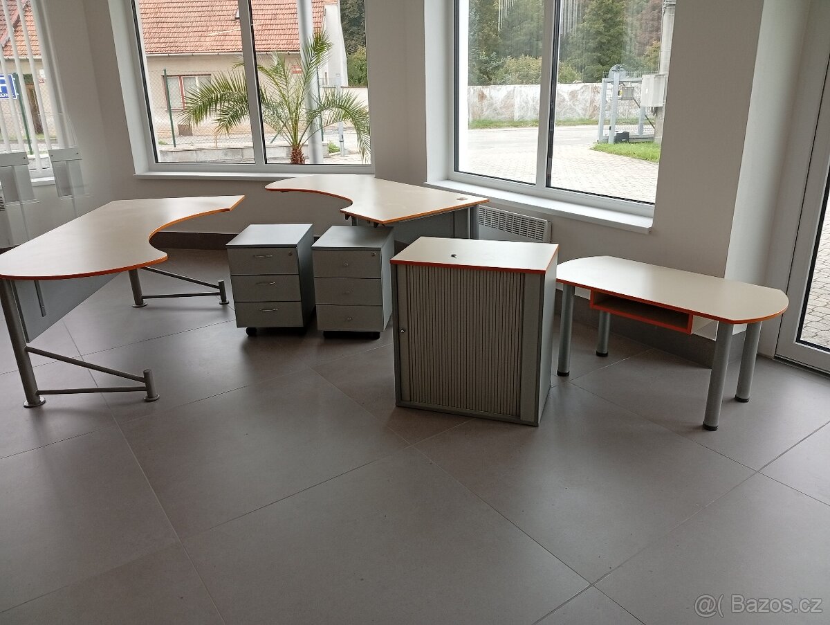 Kancelářský nábytek