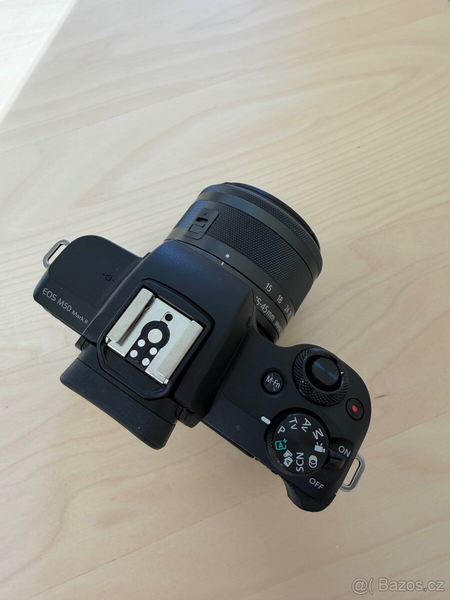 Canon EOS M50 mark II + 15-45 mm IS
